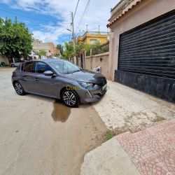 Peugeot 208 Allure Facelift 2022 - Alger | jazyer.com